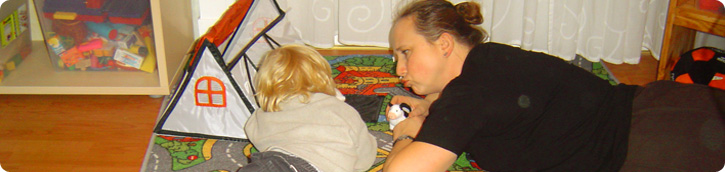 Spielerische Behandlung von Kindern
